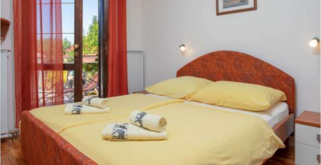 Two-Bedroom Apartment in Villa Anita