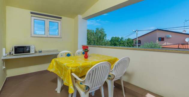 Apartment mit Poolblick in Villa Anita