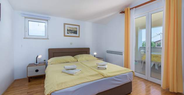 Apartment mit Poolblick in Villa Anita