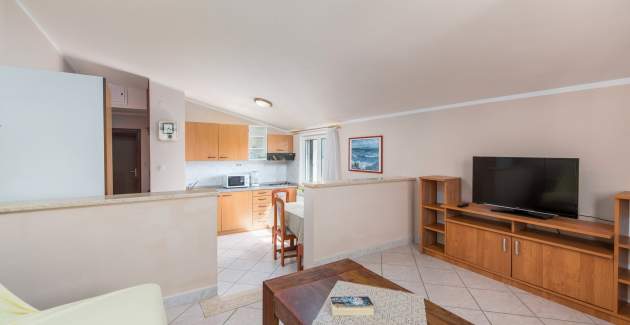 Apartment with Garden View in Villa Anita