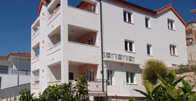 Apartments Simac / Studio A2 - Rogoznica