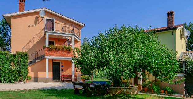 Studio Apartment Gianni with balcony