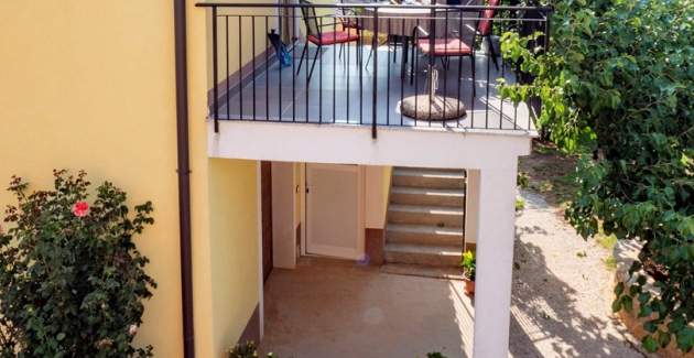 Studio Apartment Gianni with balcony