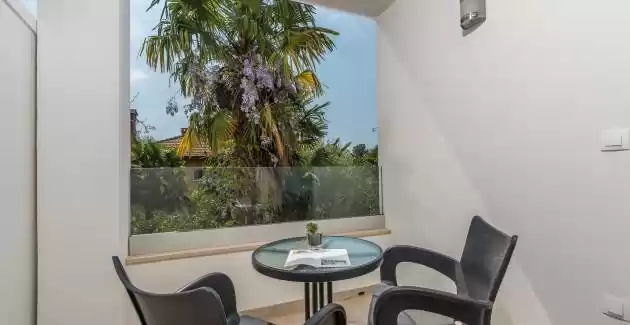 Villa Ladavac / Doppelzimmer mit Balkon S3