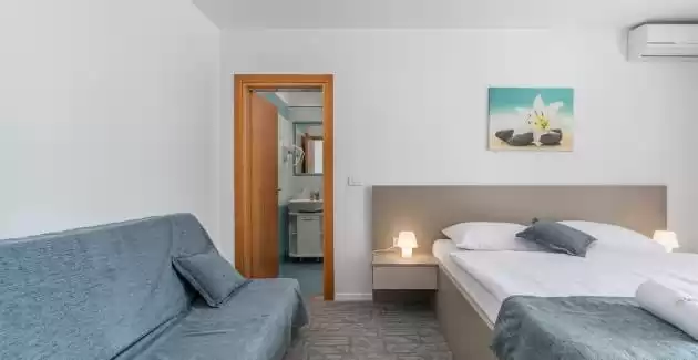 Villa Ladavac / Superior Doppelzimmer mit Balkon S4