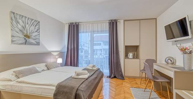 Villa Ladavac / Superior Doppelzimmer mit Balkon S6