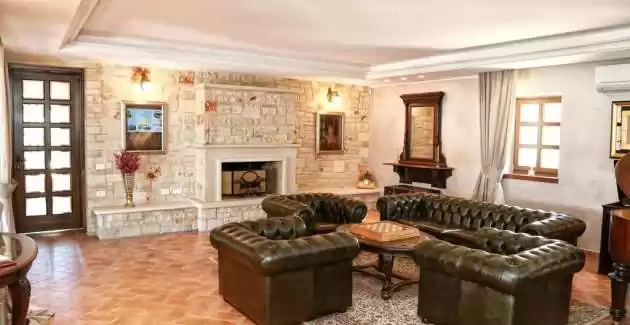 Atemberaubende Villa Carolus