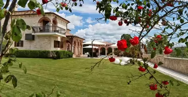 Atemberaubende Villa Carolus