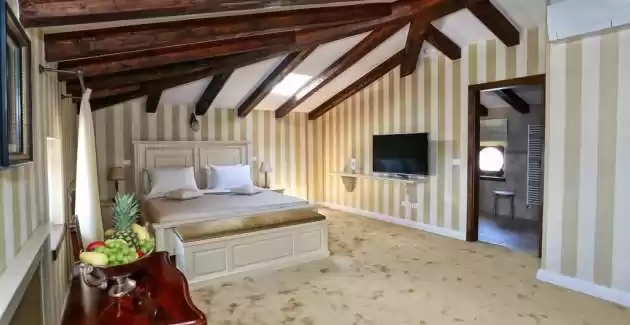 Atemberaubende Villa Carolus