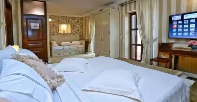 Atemberaubende Villa Carolus