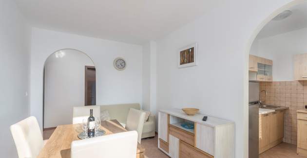 Zwei Schlafzimmer Apartment Spinotti A1 in Novigrad