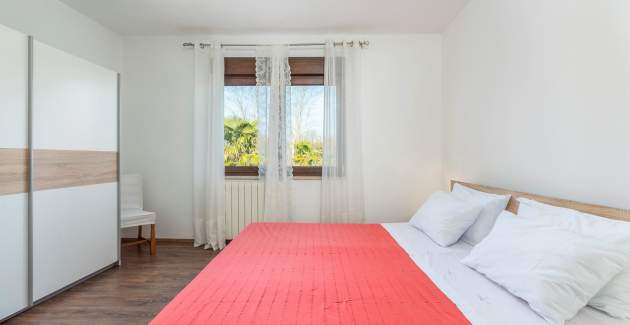 Zwei Schlafzimmer Apartment Spinotti A1 in Novigrad