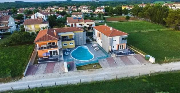 Two-Bedroom Apartment Residence Elody II with Shared Pool