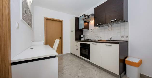 Apartmani Anica Kampor / Jednosobni A8