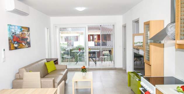 One-Bedroom Apartment Residence Elody III with Balcony and Pool