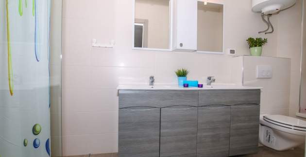 Spazioso Appartamento Residence Elody IV con Vista Piscina