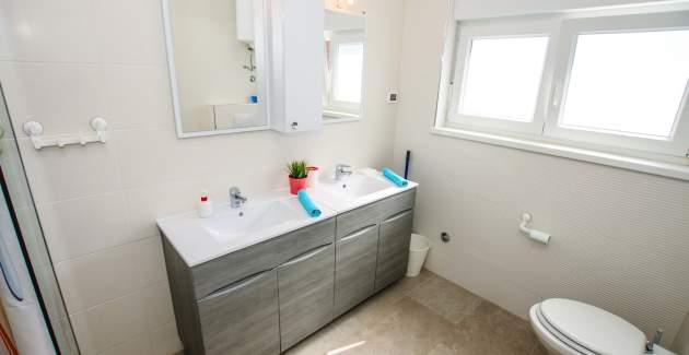 Appartamento Residence Elody V con 3 camere da letto con Terrazza e Vista Piscina