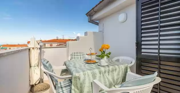 Apartment Ada in the attic with Sea View - Poreč