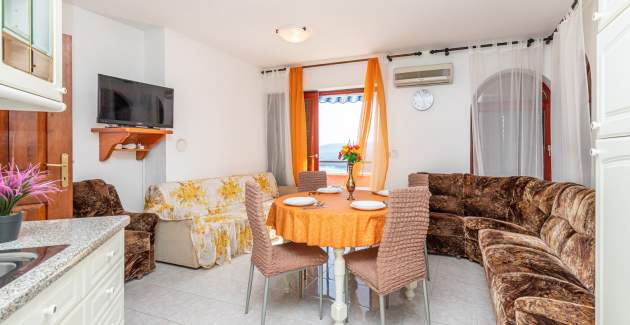 Apartment Milica with sea view - Rabac