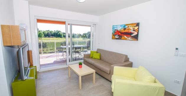 Three-Bedroom Apartment Residence Elody IX with Balcony and Pool View