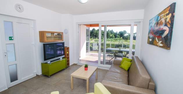 Ferienwohnung Residence Elody IX mit 3 Schlafzimmern, Balkon und Poolblick