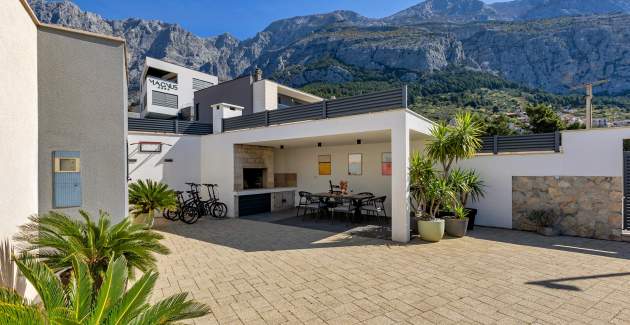Villa di lusso Festina Lente a Makarska con piscina riscaldata
