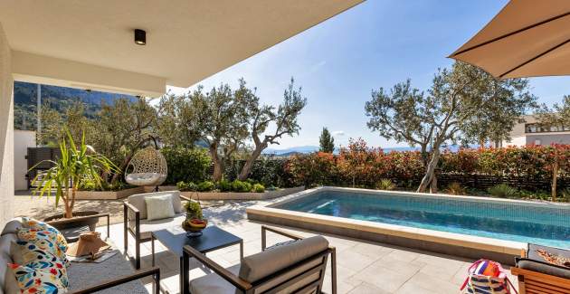 Villa di lusso Festina Lente a Makarska con piscina riscaldata