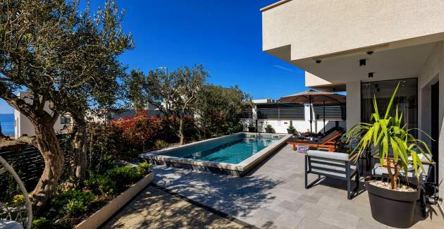 Villa di lusso Festina Lente a Makarska con piscina riscaldata