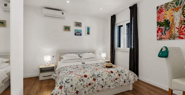 Villa di lusso Festina Lente a Makarska con piscina riscaldata