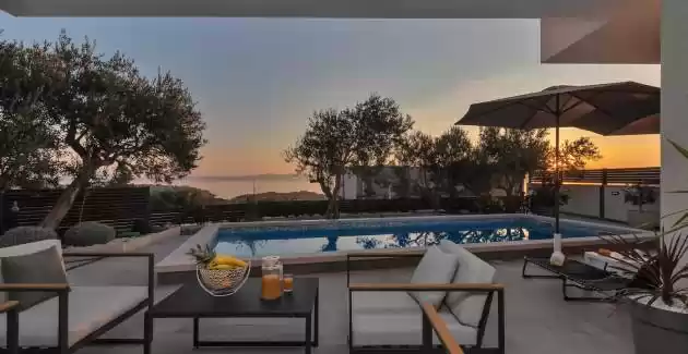 Villa di lusso Festina Lente a Makarska con piscina riscaldata