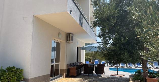 Villa Kristina mit privatem Pool in Makarska