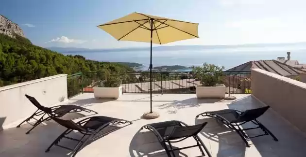 Villa Marino con piscina privata a Makarska