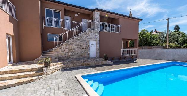 Moderne Ferienwohnung mit einem Schlafzimmer Noa I in der Villa Valtrazza