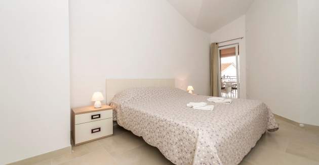One-Bedroom Modern Apartment Noa I in Villa Valtrazza