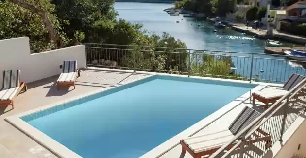 Villa Lovely maiden near Vela Luka, pool