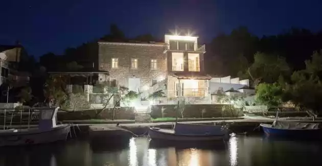 Villa Lovely maiden near Vela Luka, pool