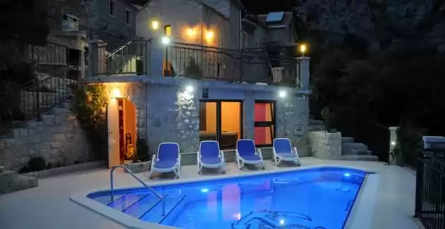 Villa Ivo i Bepo with heated pool in Makarska