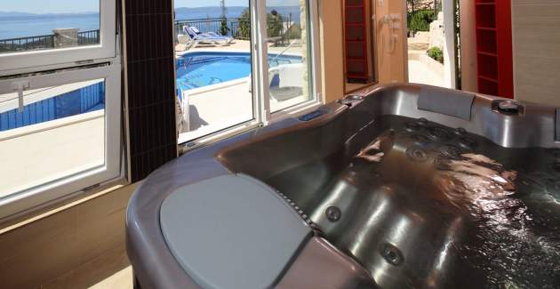 Villa Ivo i Bepo con piscina riscaldata a Makarska