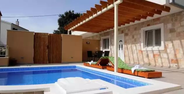 Ferienhaus Anima mit privatem Pool in Makarska