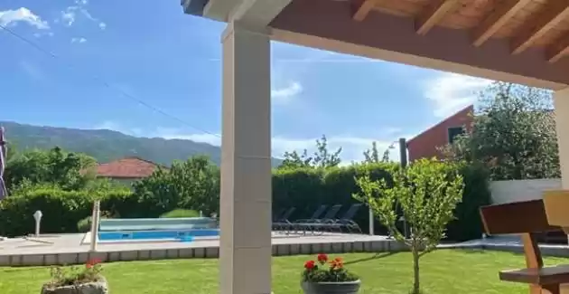 Villa Radosevic near Split, heated pool