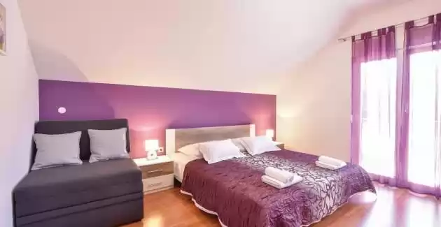 Villa Radosevic near Split, heated pool