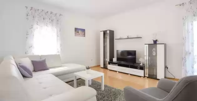 Villa Radosevic near Split, heated pool