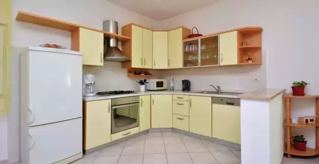Villa Radosevic near Split, heated pool