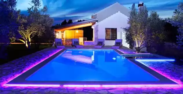 Villa Mariela con piscina riscaldata a Korčula