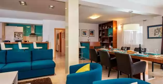 Luxury villa Fura