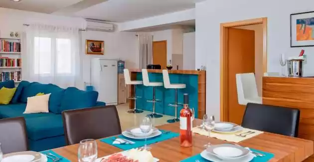 Luxury villa Fura