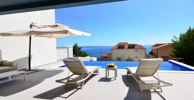 Villa Nina mit beheiztem Pool in Makarska