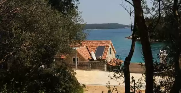 Villa Regalo on Hvar, beach front
