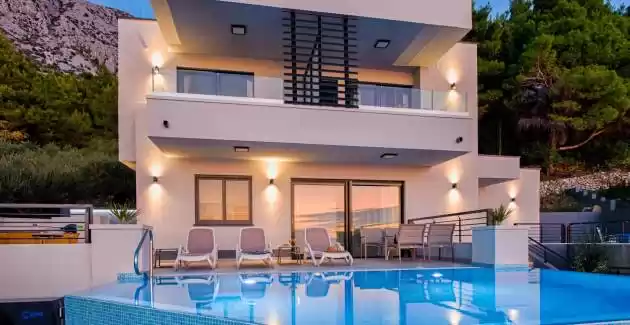 Luxury Villa Leona in Makarska