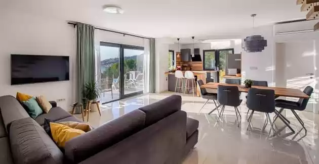 Luxury Villa Leona in Makarska